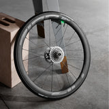 ZIPP 303 SW Tubeless Disc-brake | Strictly Bicycles